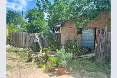 7710 Eastcrest Drive, Austin, TX 78752 - Photo 15