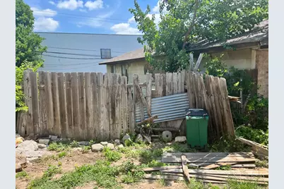 7710 Eastcrest Drive, Austin, TX 78752 - Photo 13