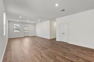 416 Paradise Cyn Dr, Jarrell, TX 76537 - Photo 9