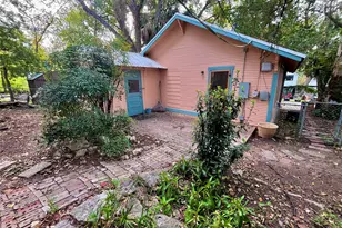 1208 Taylor St, Austin, TX 78702 - Photo 13