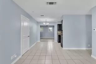 1204 Turtle Creek Blvd, Austin, TX 78745 - Photo 3