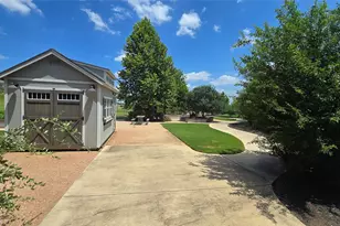 117 Wind Flower Ln, Liberty Hill, TX 78642 - Photo 23