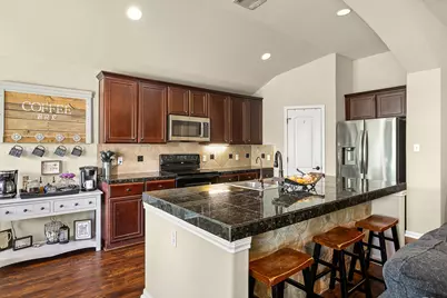 106 Legends Of Hutto Trail, Hutto, TX 78634 - Photo 7
