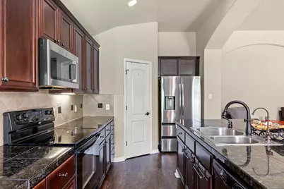 106 Legends Of Hutto Trail, Hutto, TX 78634 - Photo 9