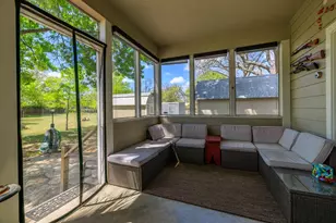 505 W San Antonio St, Fredericksburg, TX 78624 - Photo 33