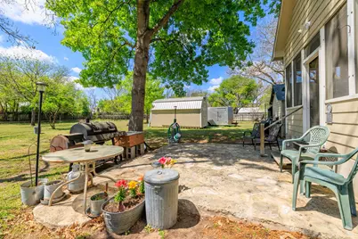 505 W San Antonio Street, Fredericksburg, TX 78624 - Photo 35