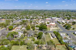 505 W San Antonio St, Fredericksburg, TX 78624 - Photo 3