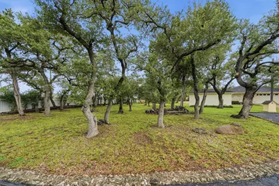 1013 Hidden Hills Drive, Dripping Springs, TX 78620 - Photo 21