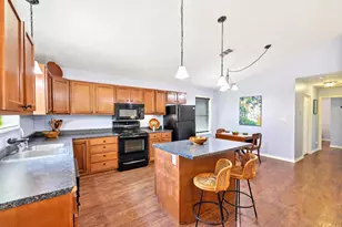 122 Rolling Pines Dr, Smithville, TX 78957 - Photo 7