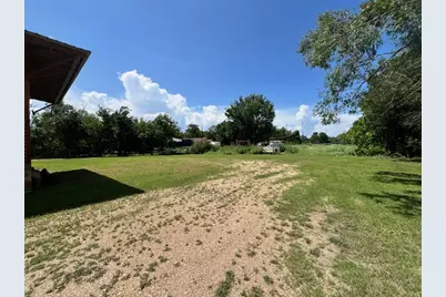 208 SW Texas Street, Rockdale, TX 76567 - Photo 13