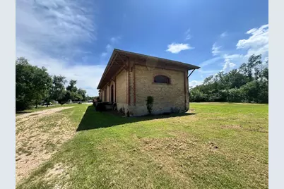 208 SW Texas Street, Rockdale, TX 76567 - Photo 15