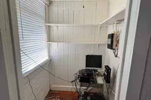 208 SW Texas St, Rockdale, TX 76567 - Photo 37