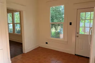 1136 Eleanor St, Austin, TX 78721 - Photo 7