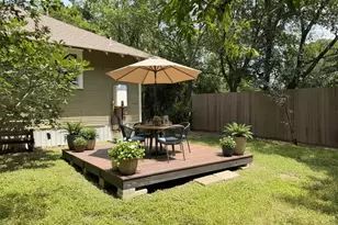 1136 Eleanor St, Austin, TX 78721 - Photo 25