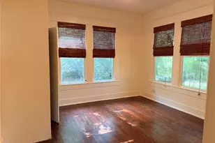 1136 Eleanor St, Austin, TX 78721 - Photo 13