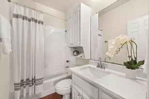 914 W 26th St, Austin, TX 78705 - Photo 23