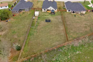 334 Webb St, Smithville, TX 78957 - Photo 35