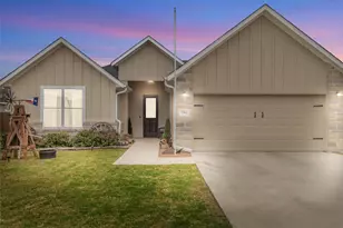 334 Webb St, Smithville, TX 78957 - Photo 1