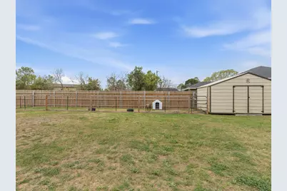 334 Webb Street, Smithville, TX 78957 - Photo 31
