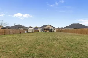334 Webb St, Smithville, TX 78957 - Photo 33