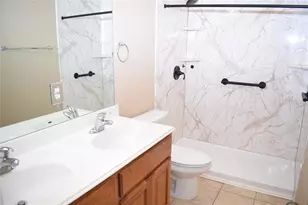 7233 Via Dono Dr, Austin, TX 78749 - Photo 33