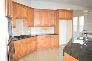 7233 Via Dono Dr, Austin, TX 78749 - Photo 13