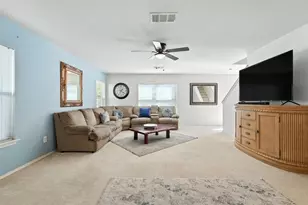 13024 Lofton Cliff Dr, Del Valle, TX 78617 - Photo 5