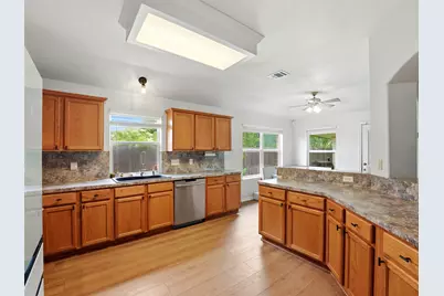 523 Walnut Heights Boulevard, New Braunfels, TX 78130 - Photo 11