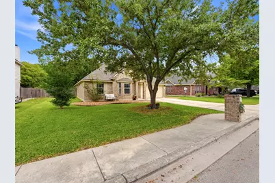 523 Walnut Heights Boulevard, New Braunfels, TX 78130 - Photo 3