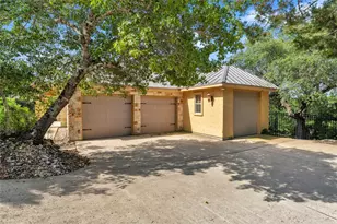 413 Rock House Dr, Liberty Hill, TX 78642 - Photo 37