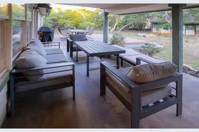 18101 Montevista Cove, Dripping Springs, TX 78620 - Photo 17