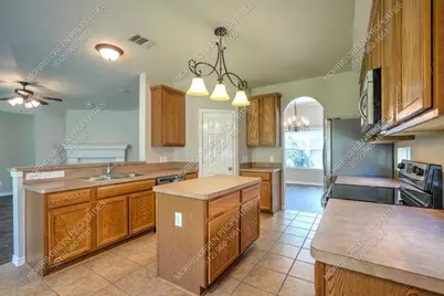 138 Justin Leonard Drive, Round Rock, TX 78664 - Photo 5