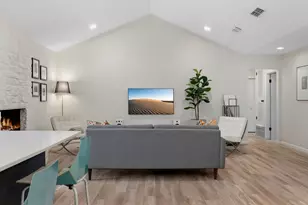 6207 Hyside Dr, Austin, TX 78723 - Photo 27