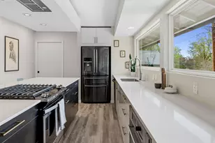 6207 Hyside Dr, Austin, TX 78723 - Photo 19