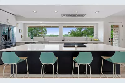 6207 Hyside Drive, Austin, TX 78723 - Photo 3