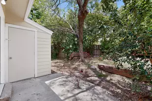 128 Coers Cir, San Marcos, TX 78666 - Photo 31