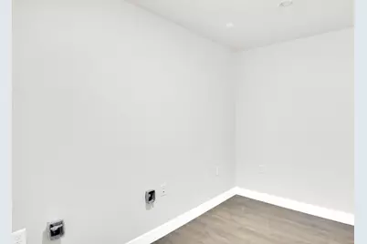 404 Carlos G Parker Boulevard NW, Taylor, TX 76574 - Photo 31
