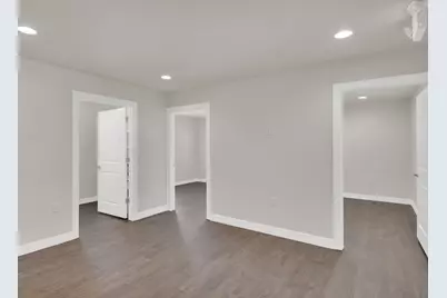 404 Carlos G Parker Boulevard NW, Taylor, TX 76574 - Photo 27