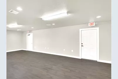 404 Carlos G Parker Boulevard NW, Taylor, TX 76574 - Photo 31