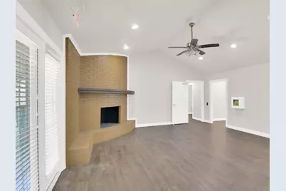 404 Carlos G Parker Boulevard NW, Taylor, TX 76574 - Photo 17