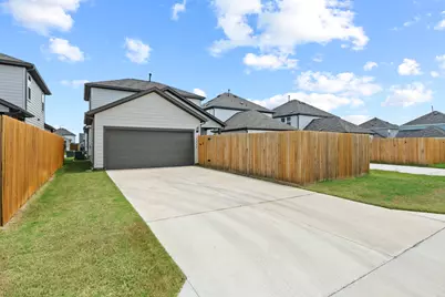 14009 Edna Maxine Walk, Del Valle, TX 78617 - Photo 3