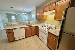 7812 Duber Ln, Austin, TX 78747 - Photo 7