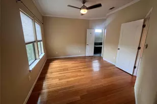 1038 E 43rd St, Austin, TX 78751 - Photo 13