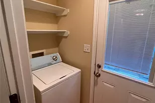 1038 E 43rd St, Austin, TX 78751 - Photo 11