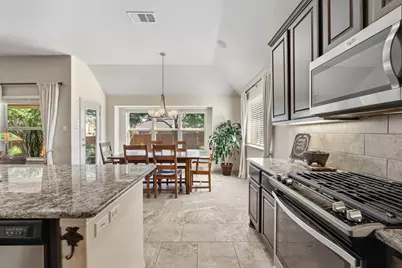 100 Lismore Street, Hutto, TX 78634 - Photo 11