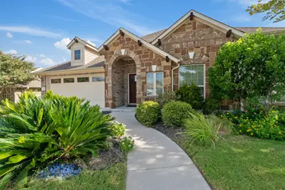100 Lismore Street, Hutto, TX 78634 - Photo 3