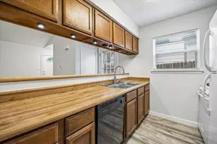 904 Sirocco Dr, Austin, TX 78745 - Photo 15