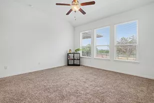 557 Scenic Bluff Dr, Georgetown, TX 78628 - Photo 31