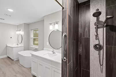 813 Central Avenue, Elgin, TX 78621 - Photo 19