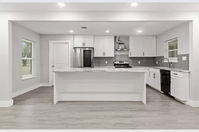 813 Central Avenue, Elgin, TX 78621 - Photo 7